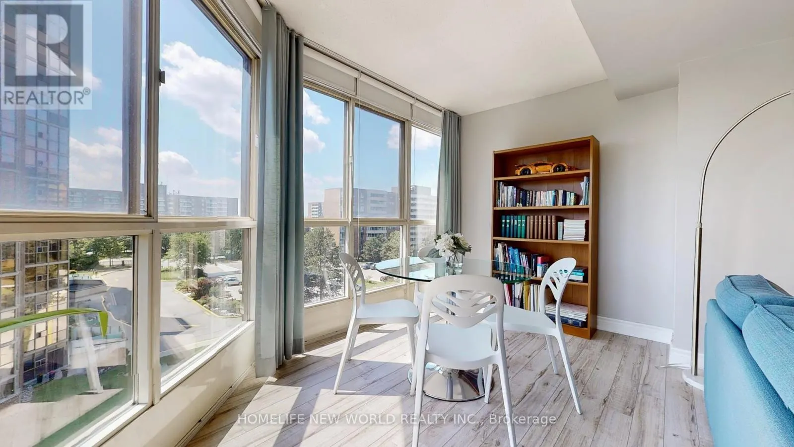 604 - 5 WELDRICK ROAD W