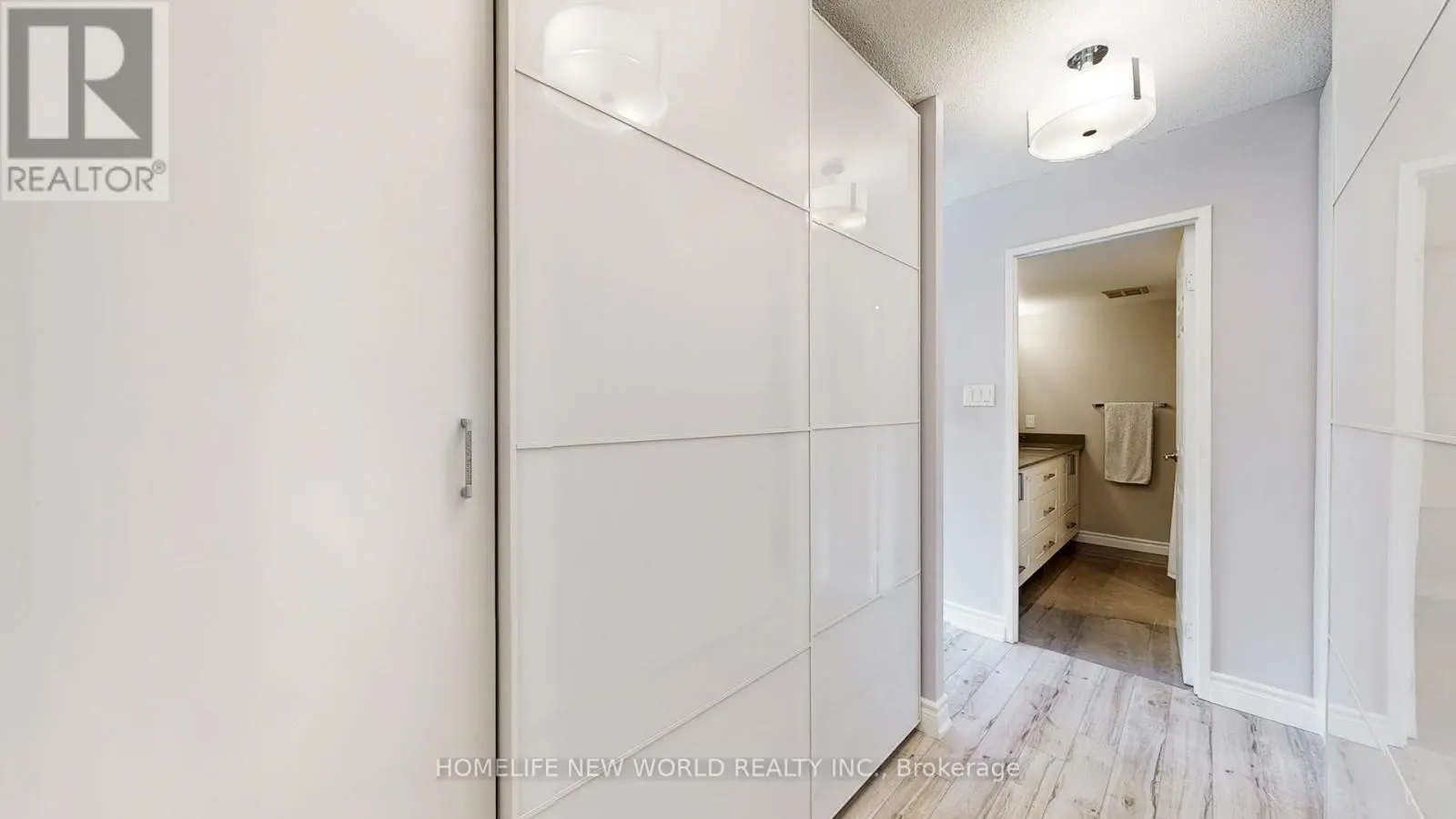604 - 5 WELDRICK ROAD W