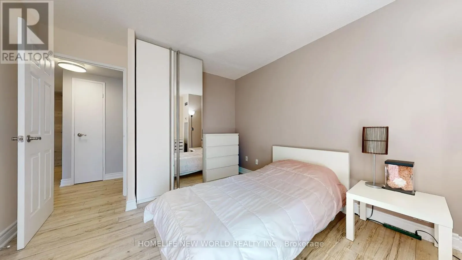 604 - 5 WELDRICK ROAD W