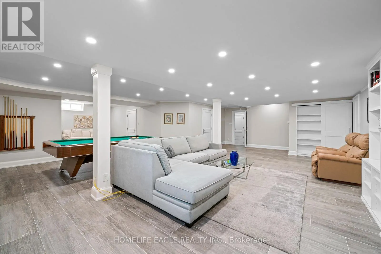 31 MODESTO GARDENS