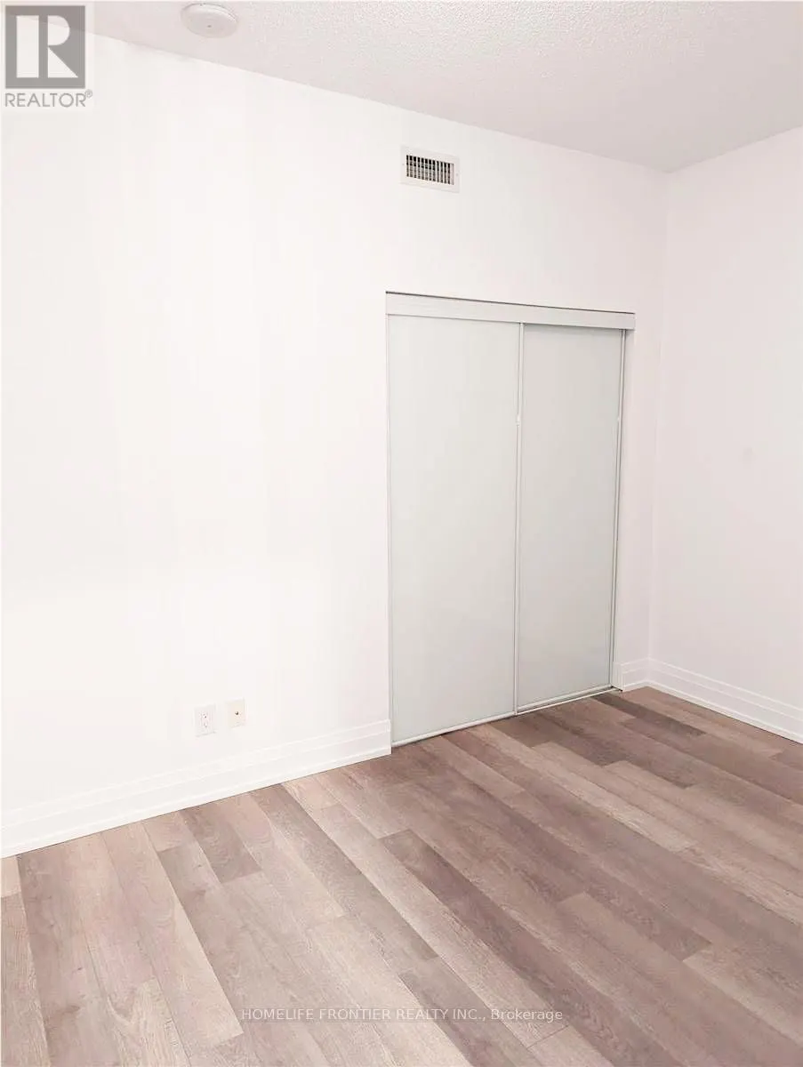 826 - 7165 YONGE STREET