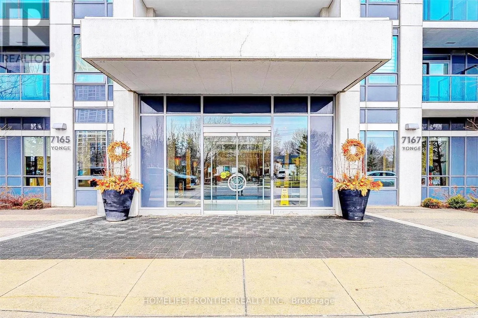 826 - 7165 YONGE STREET