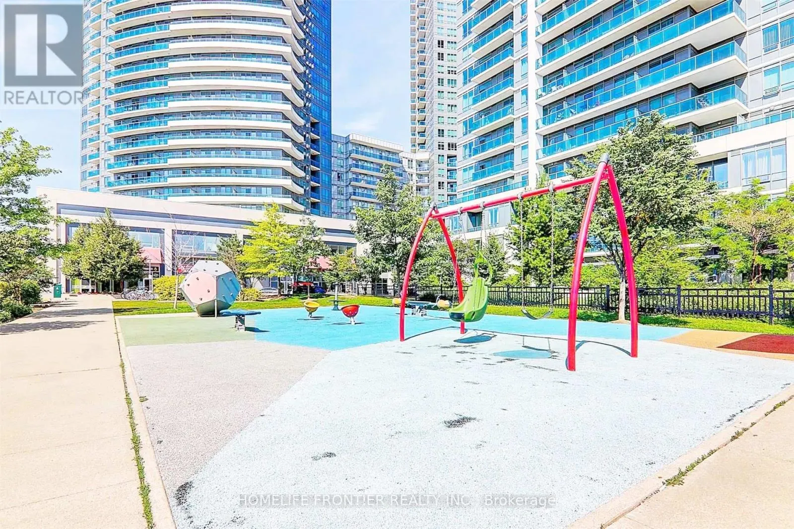 826 - 7165 YONGE STREET