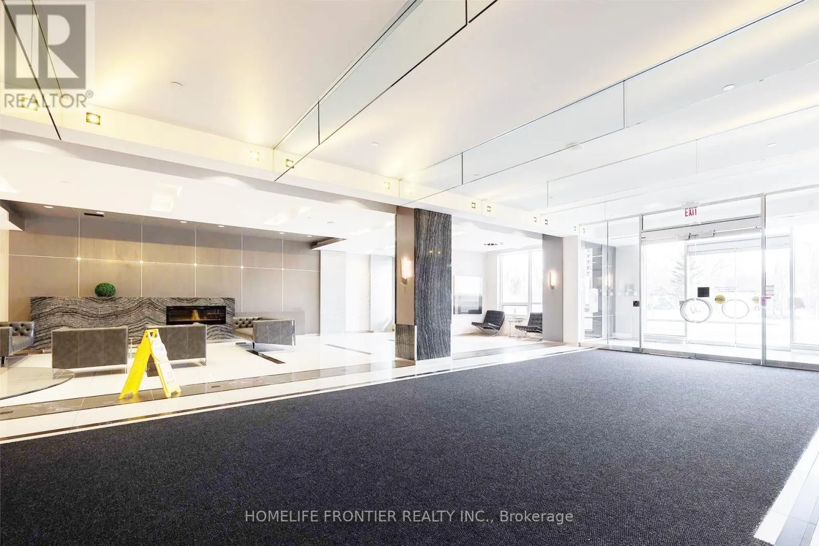 826 - 7165 YONGE STREET