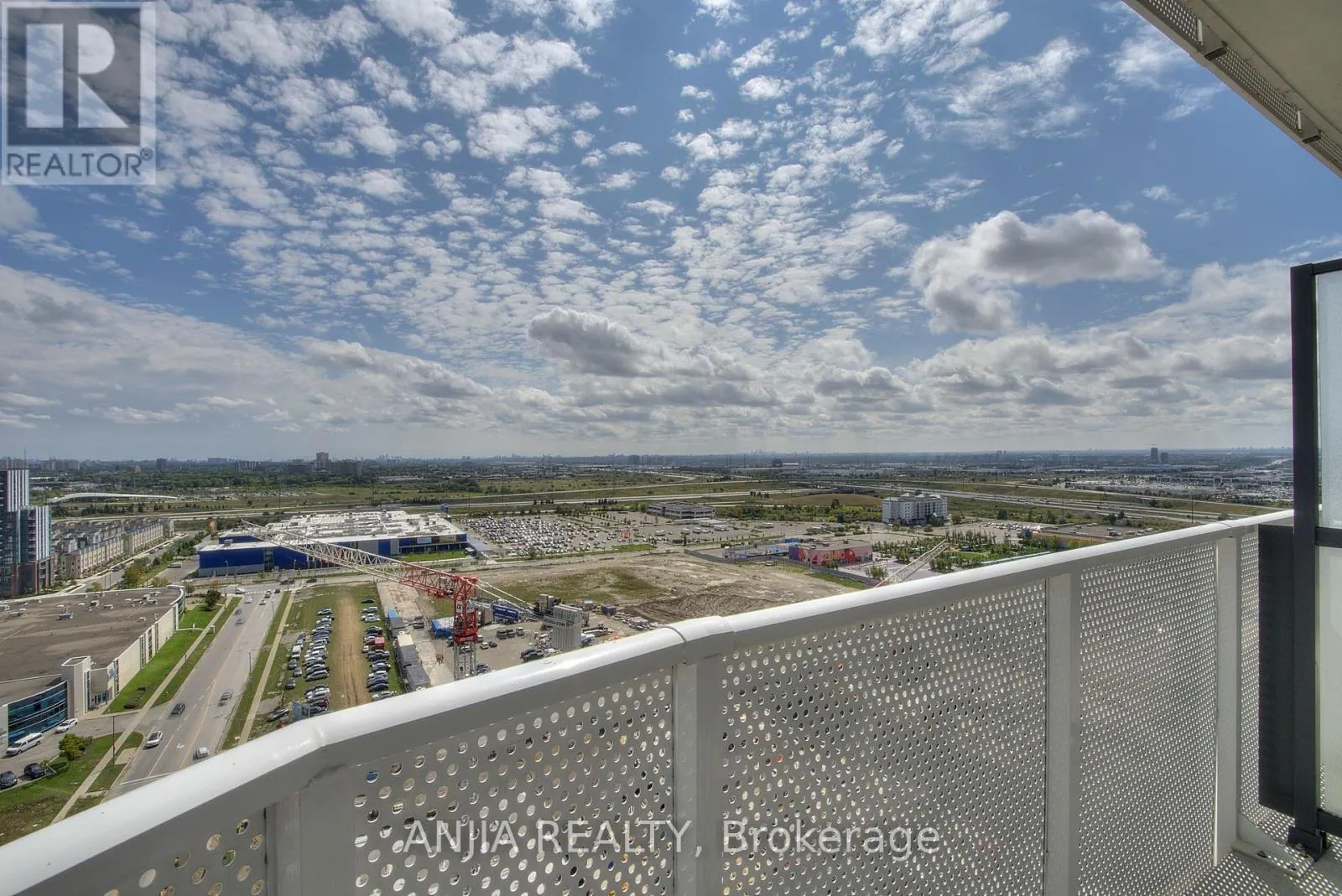 2210 - 28 INTERCHANGE WAY