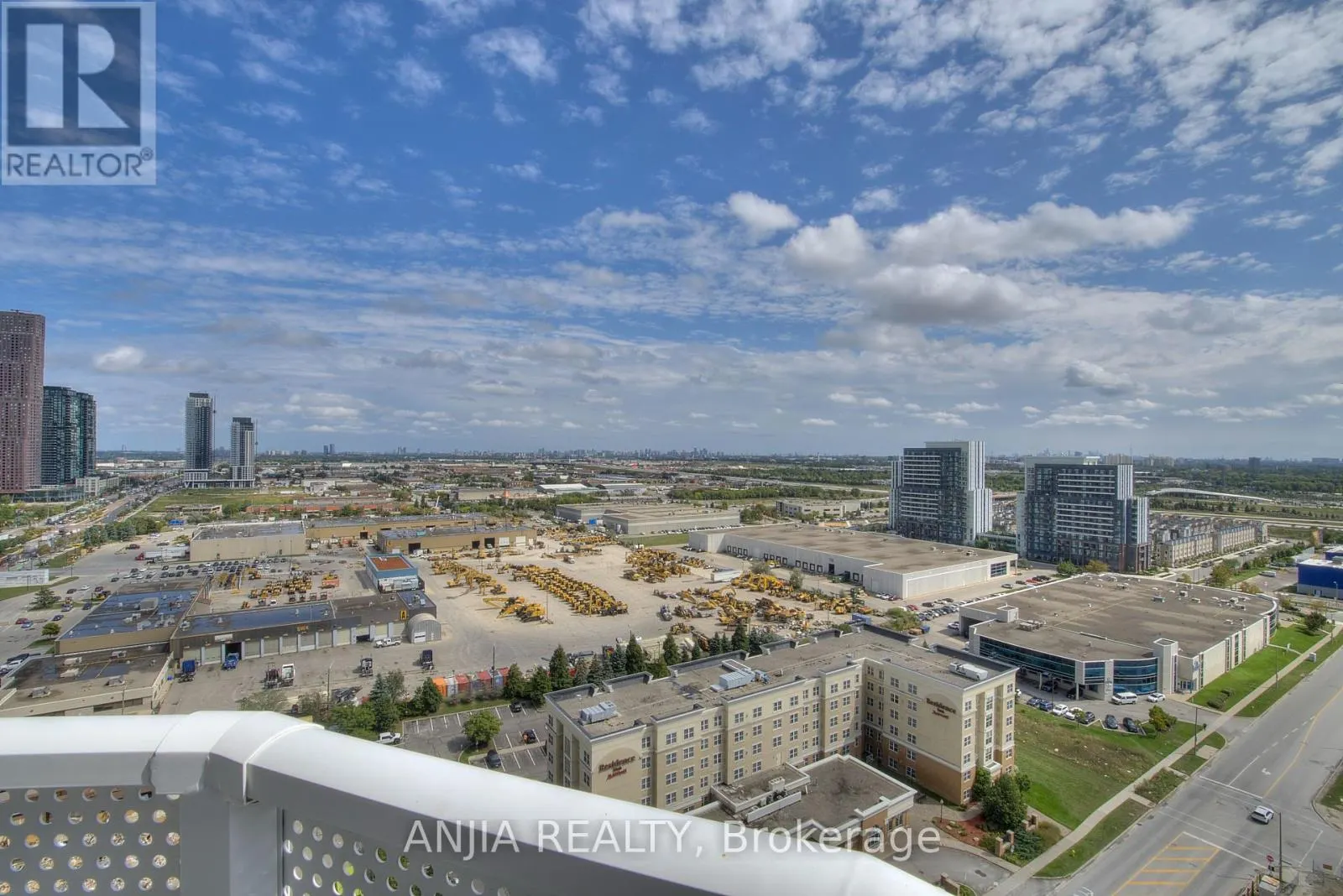 2210 - 28 INTERCHANGE WAY