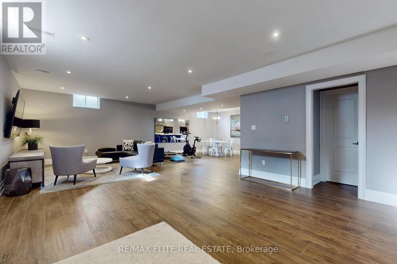7 COLYTON COURT