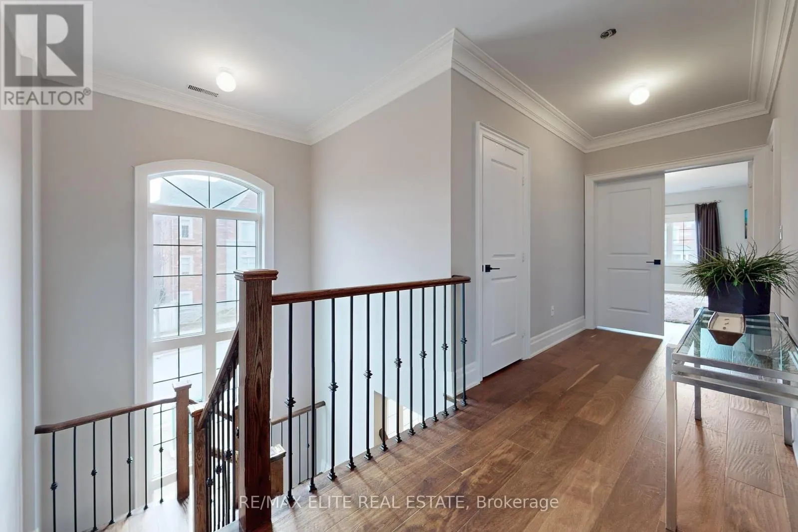 7 COLYTON COURT