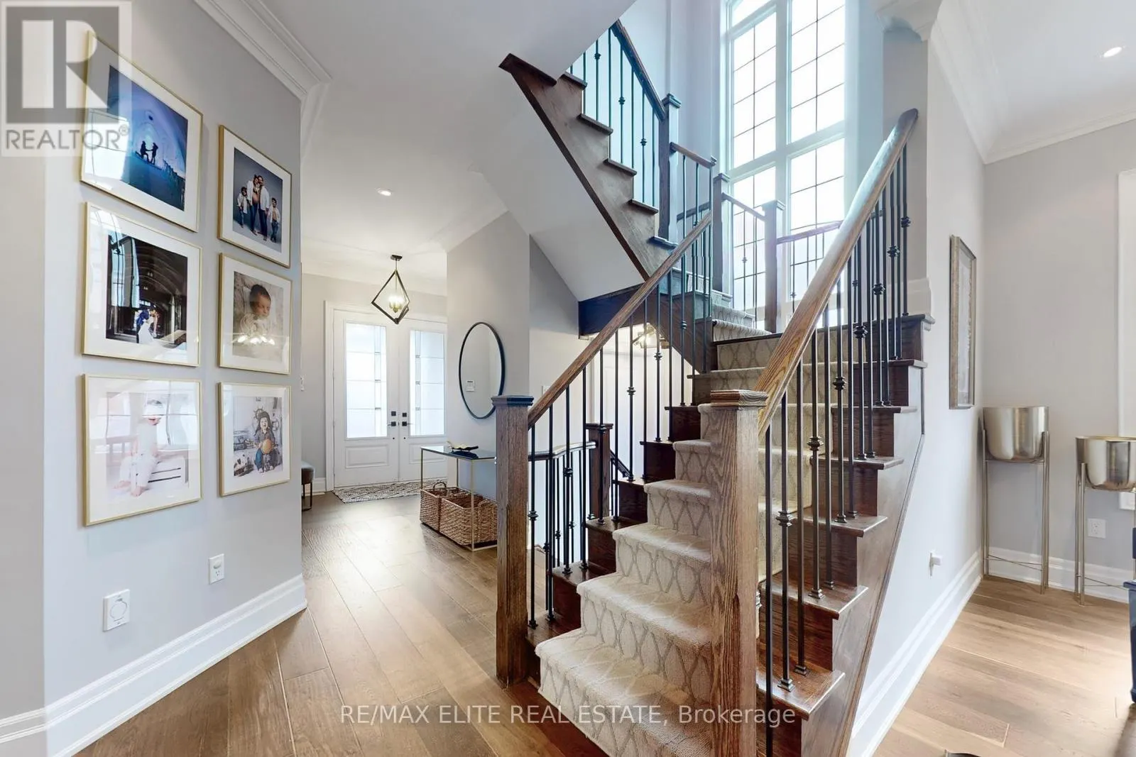 7 COLYTON COURT