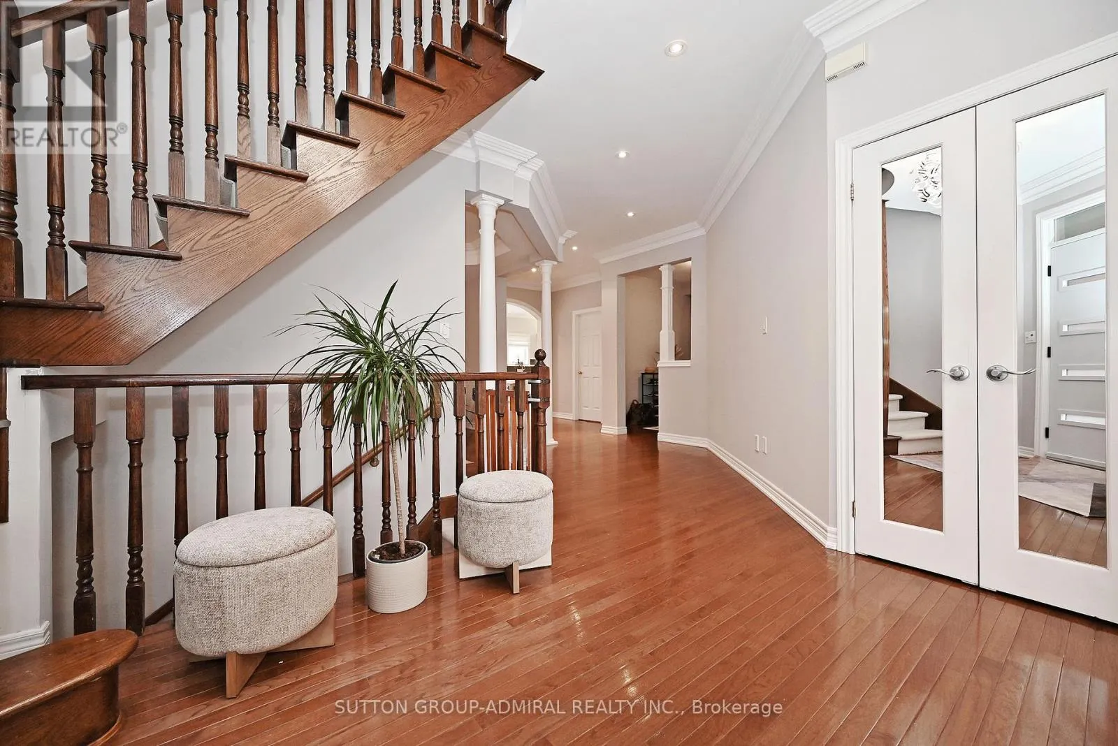 32 SEABREEZE AVENUE