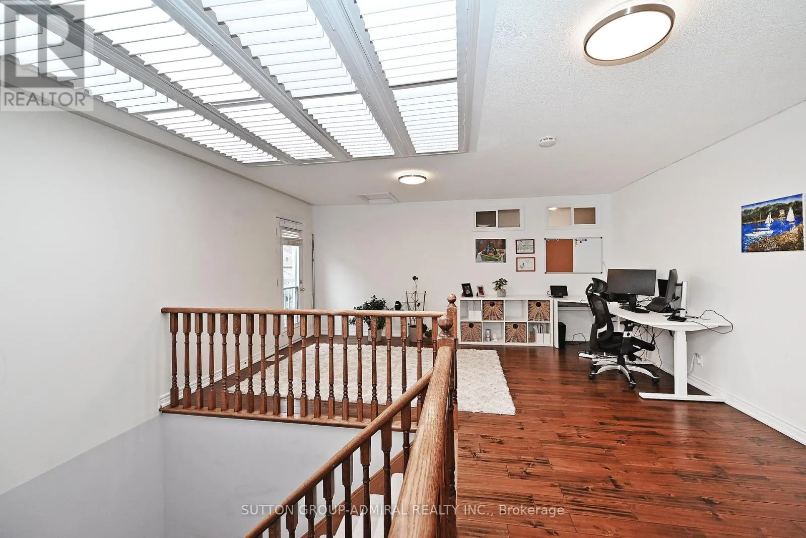 32 SEABREEZE AVENUE