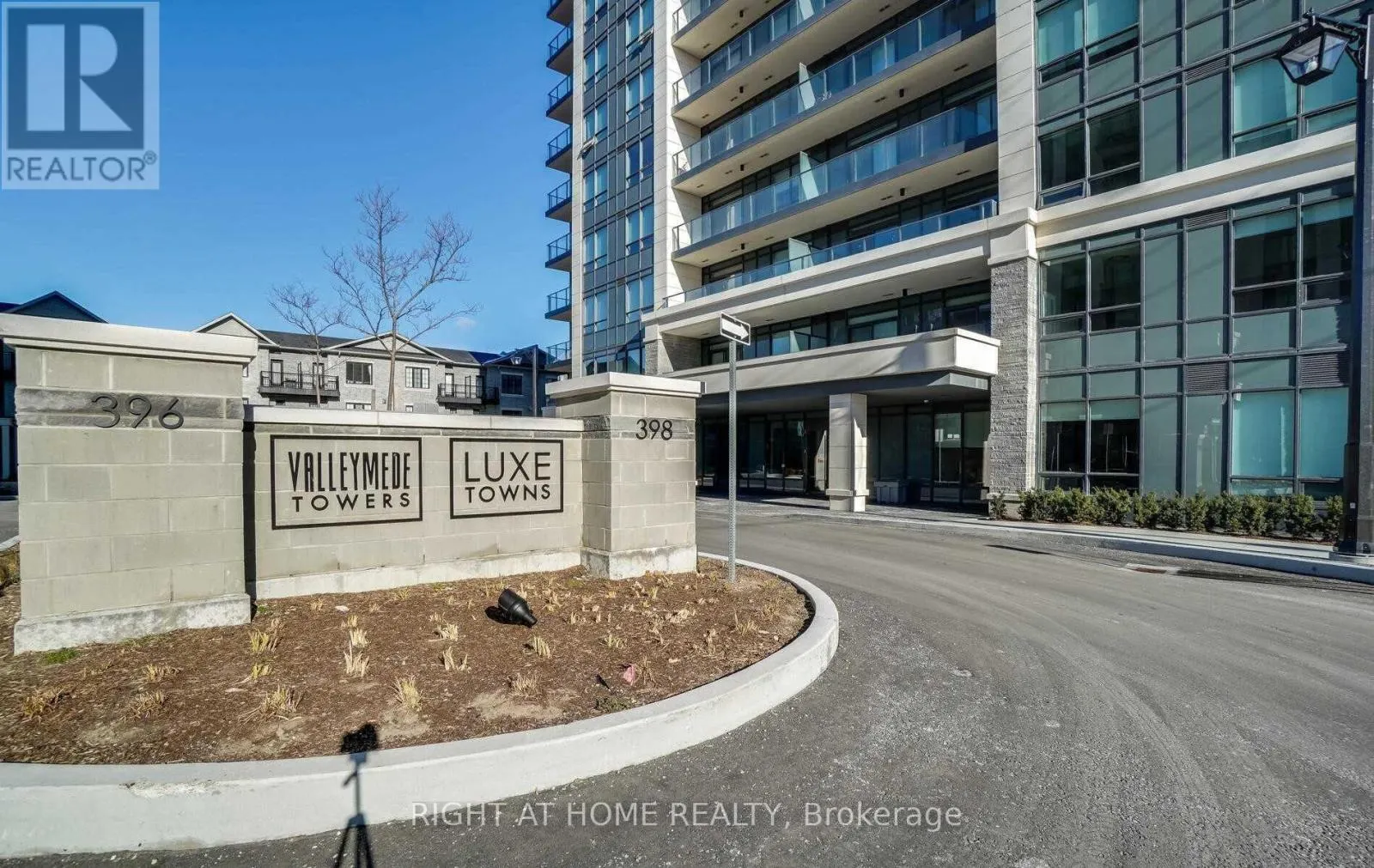 508 - 398 HIGHWAY 7 AVENUE E