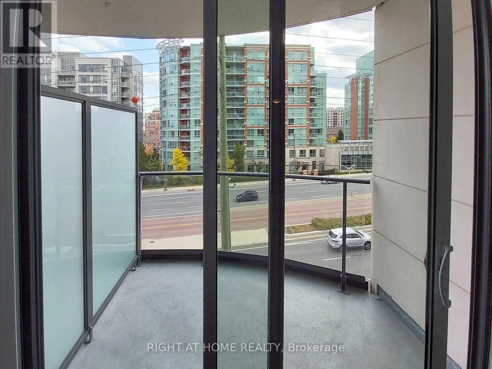 508 - 398 HIGHWAY 7 AVENUE E