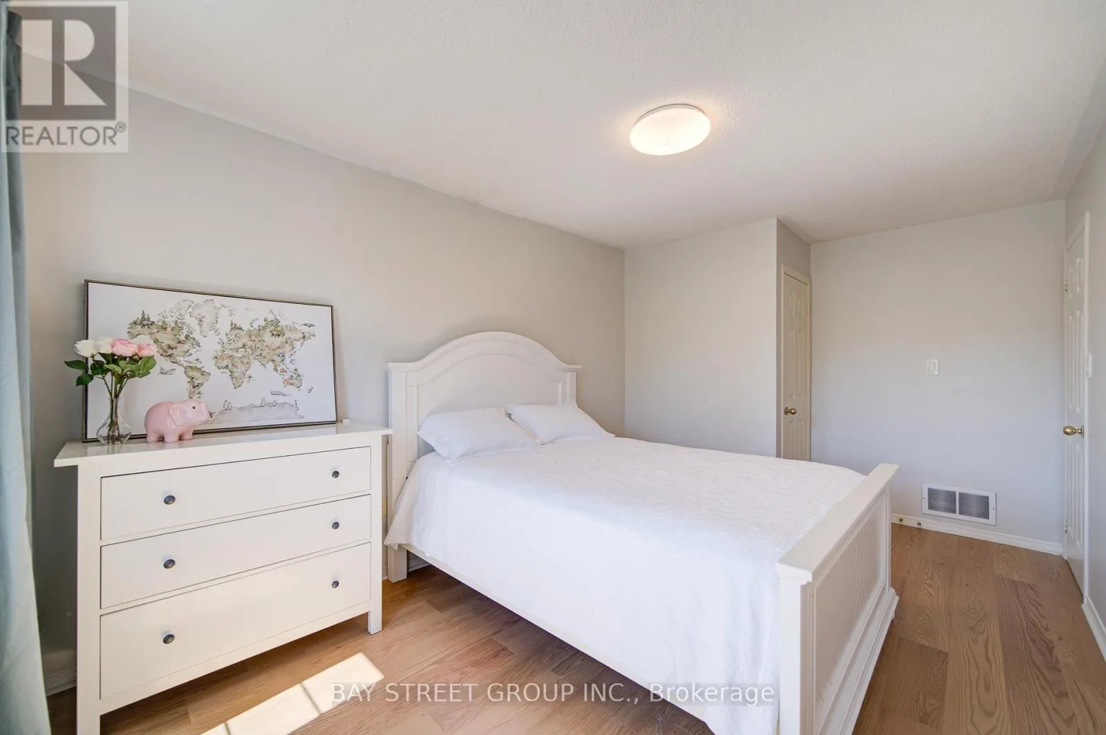 108 RIDEAU DRIVE