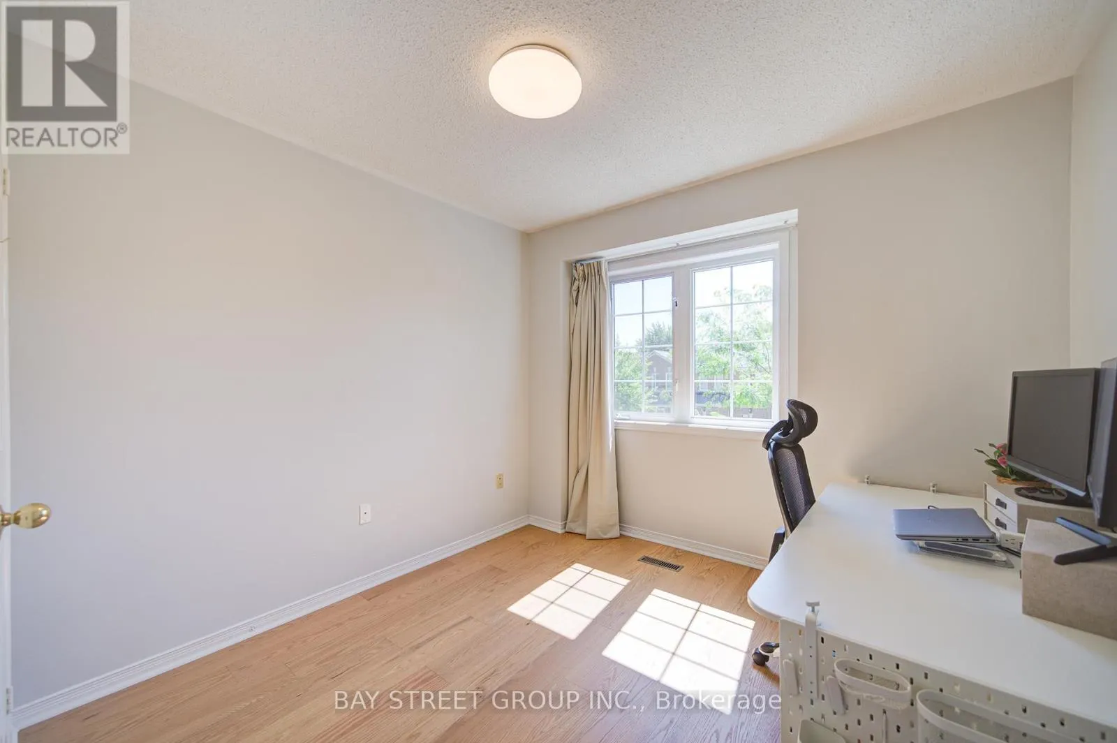108 RIDEAU DRIVE