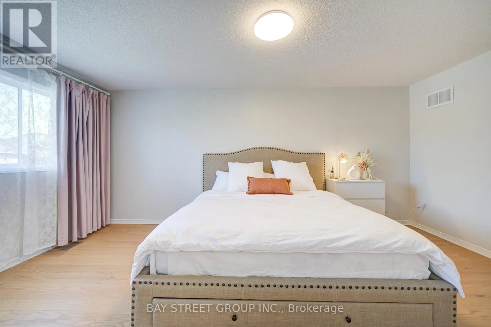 108 RIDEAU DRIVE
