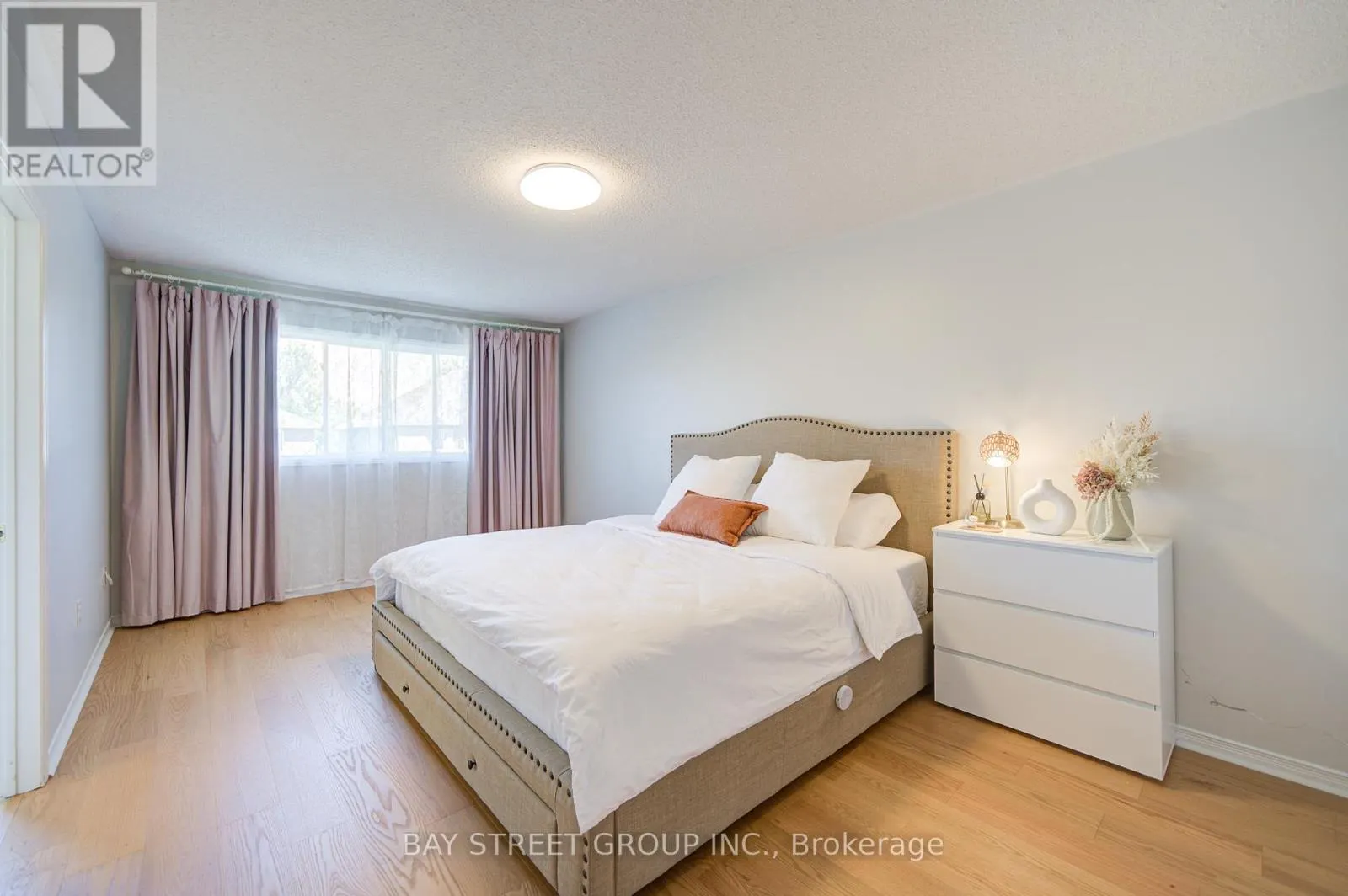 108 RIDEAU DRIVE