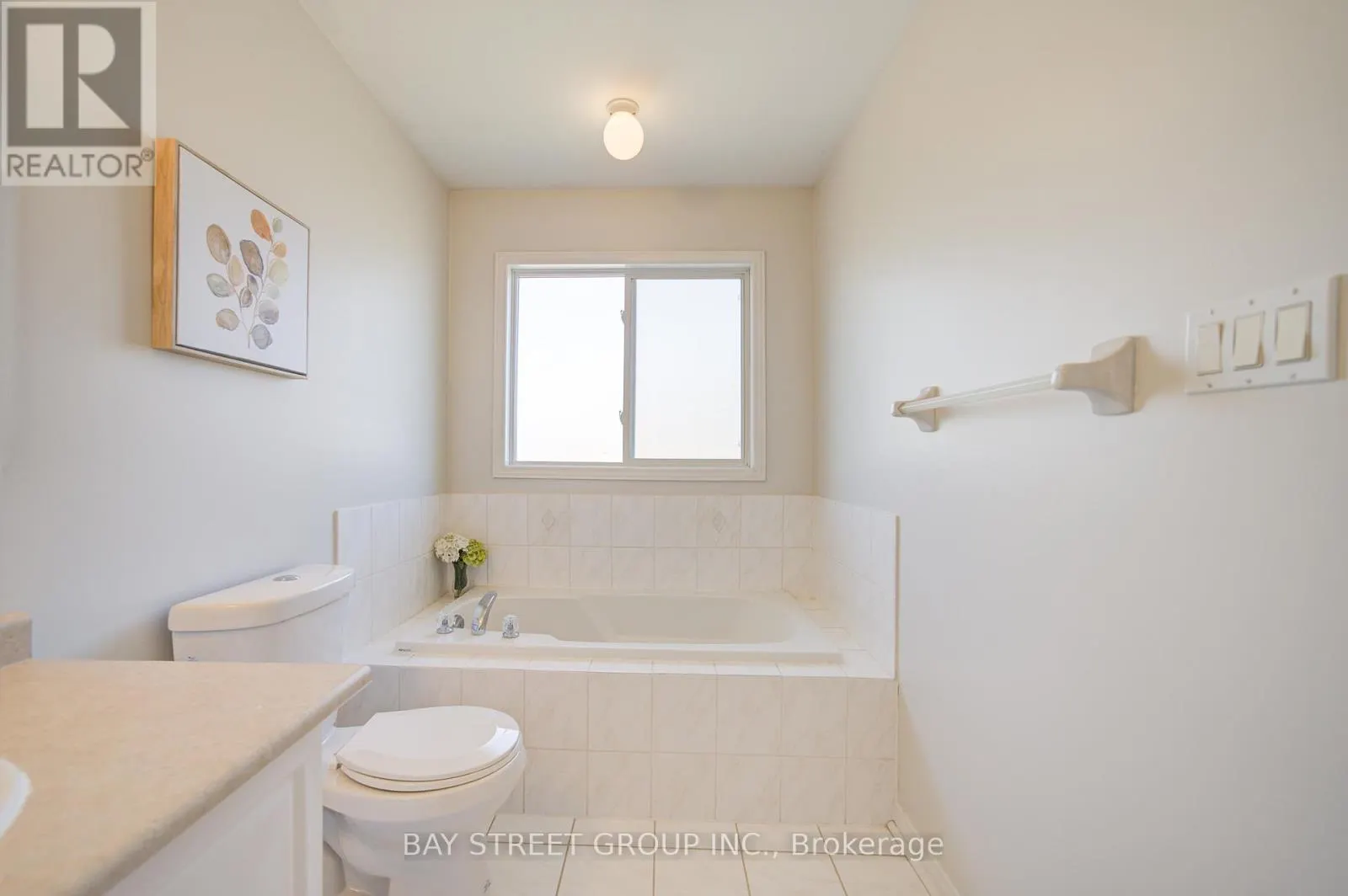 108 RIDEAU DRIVE