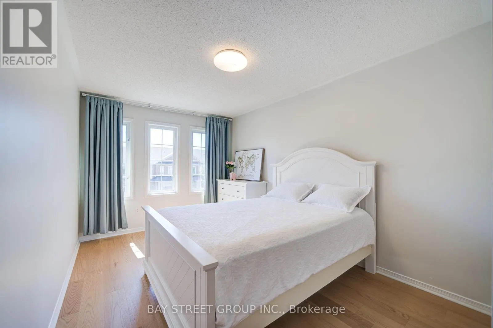 108 RIDEAU DRIVE