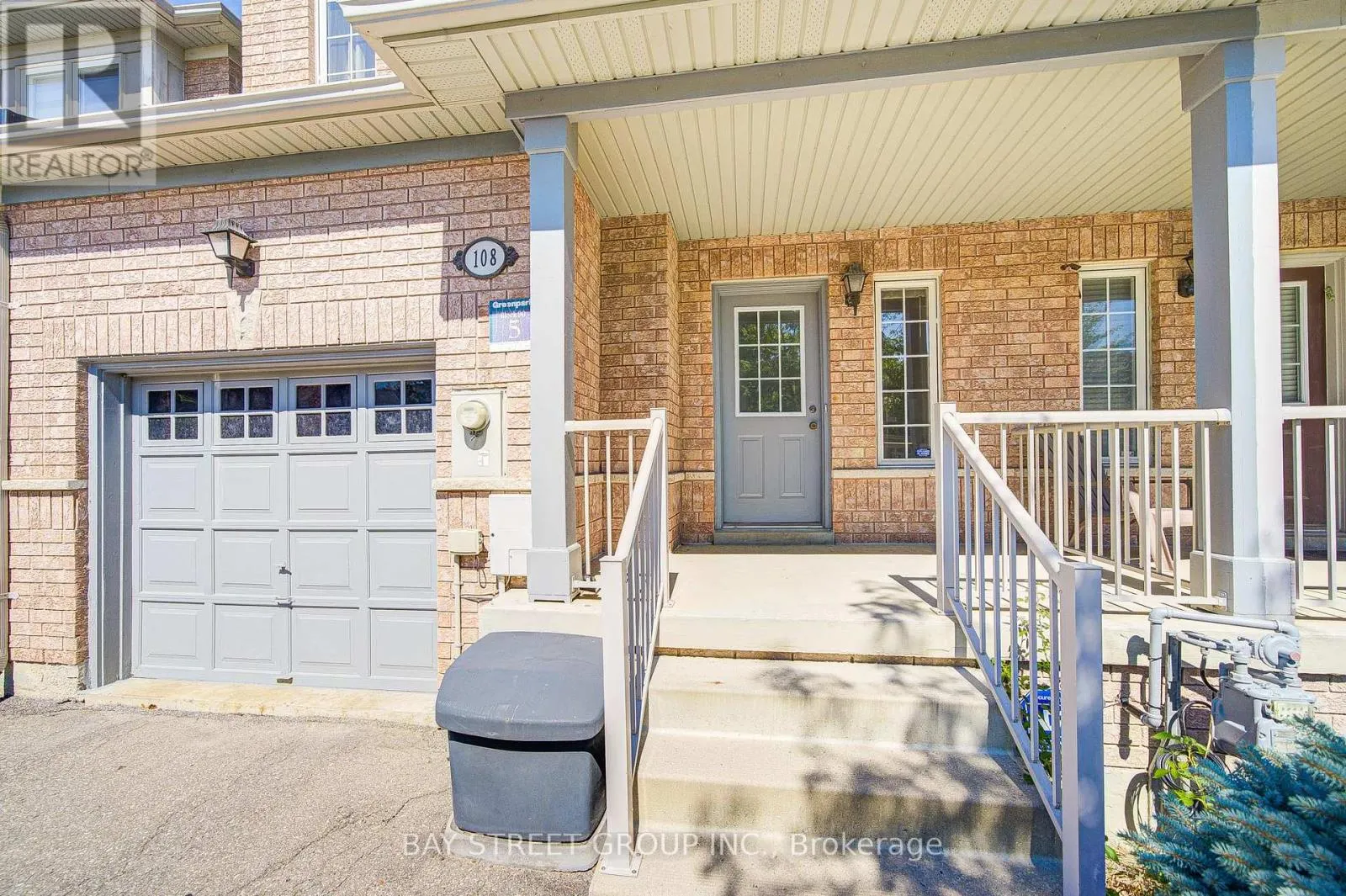 108 RIDEAU DRIVE