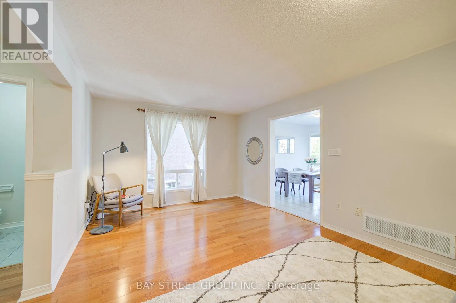 108 RIDEAU DRIVE