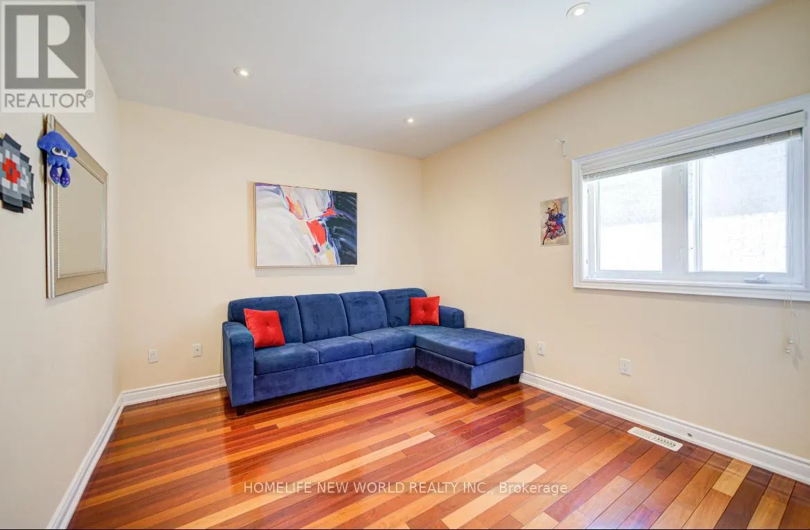 131 NER ISRAEL DRIVE