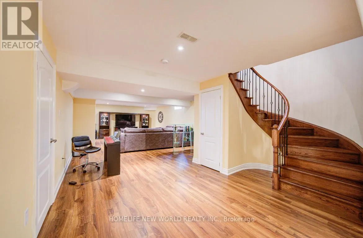131 NER ISRAEL DRIVE