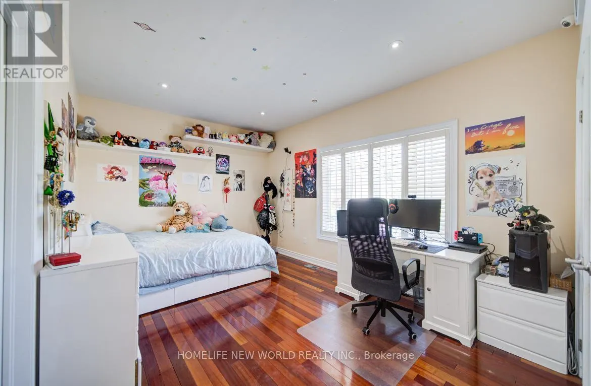 131 NER ISRAEL DRIVE