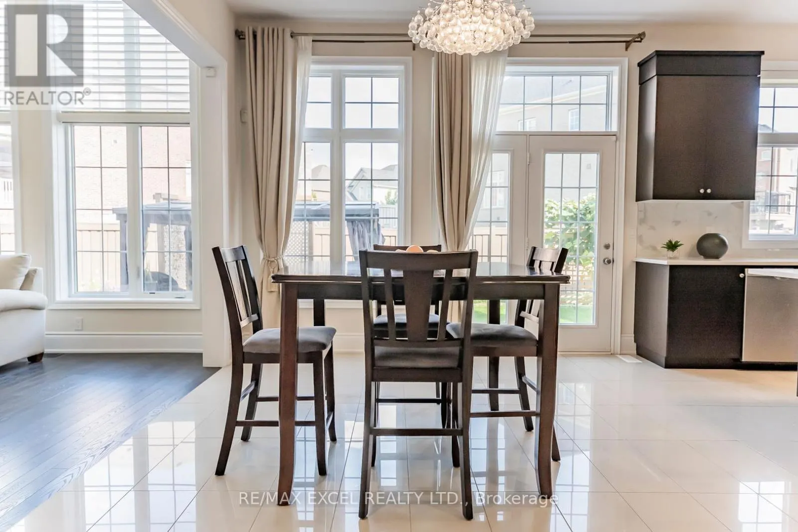 21 PARADISE VALLEY TRAIL