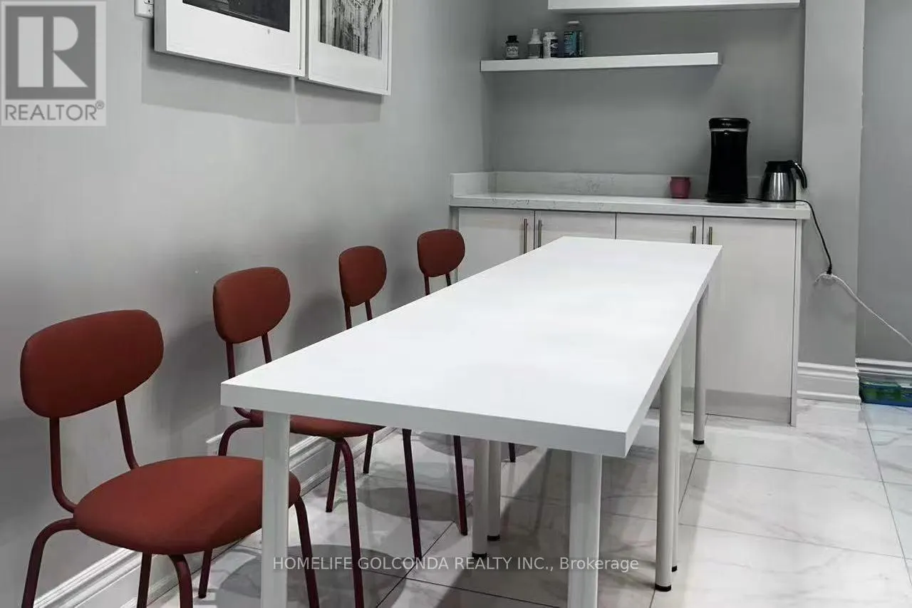21D-22D - 7398 YONGE STREET