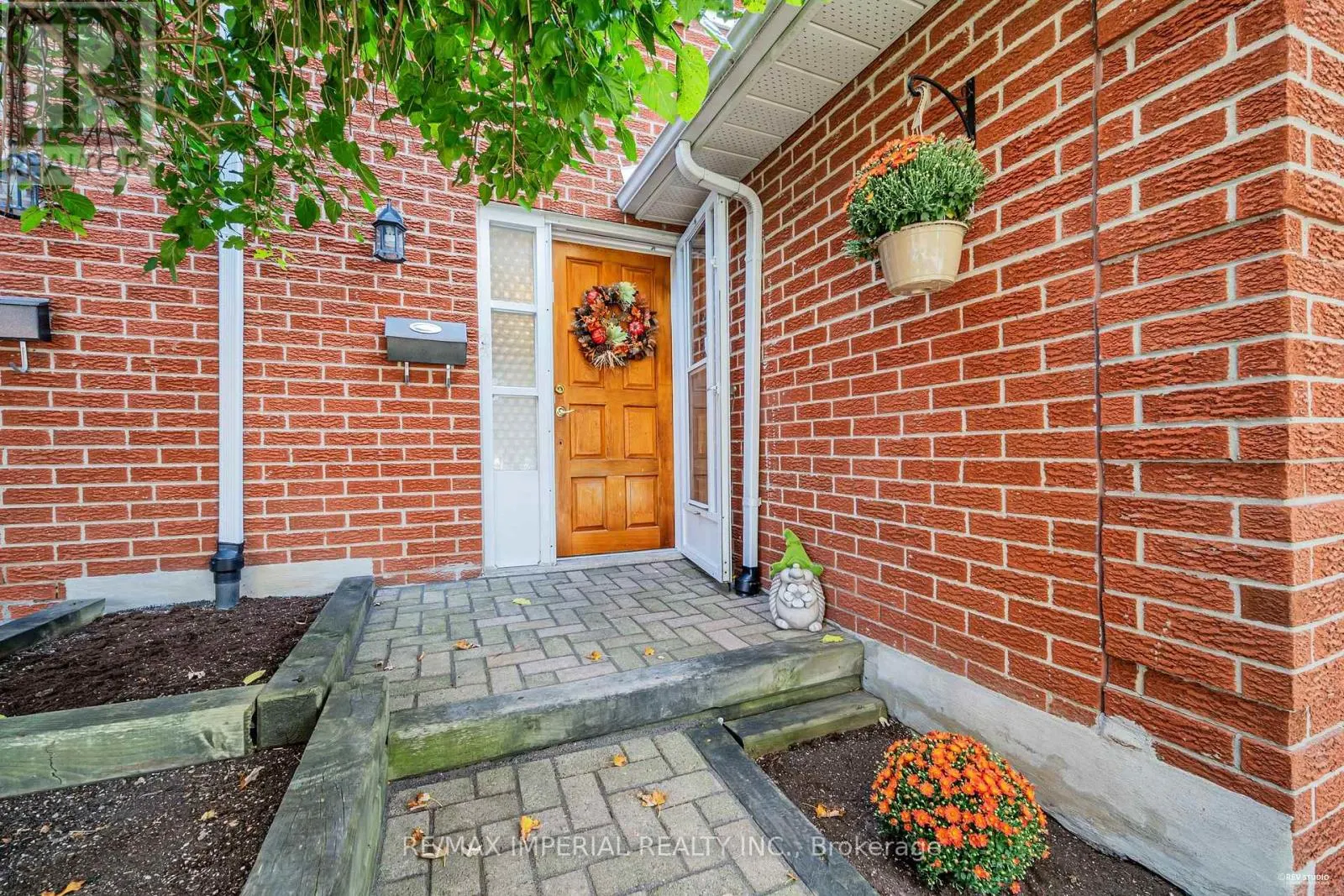 24 NORRIS WAY