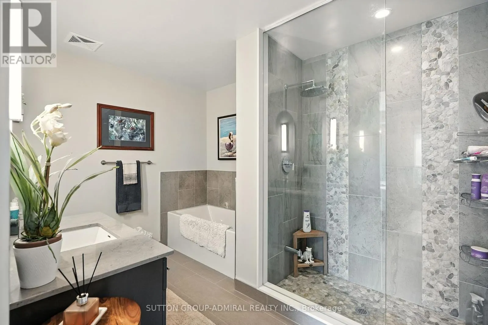A217 - 241 SEA RAY AVENUE
