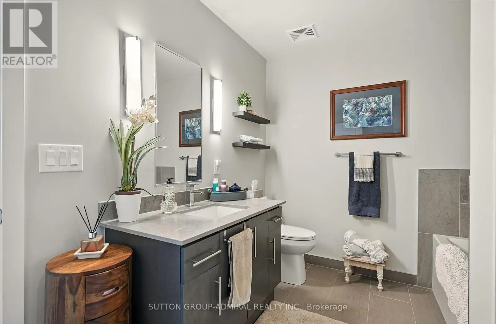 A217 - 241 SEA RAY AVENUE