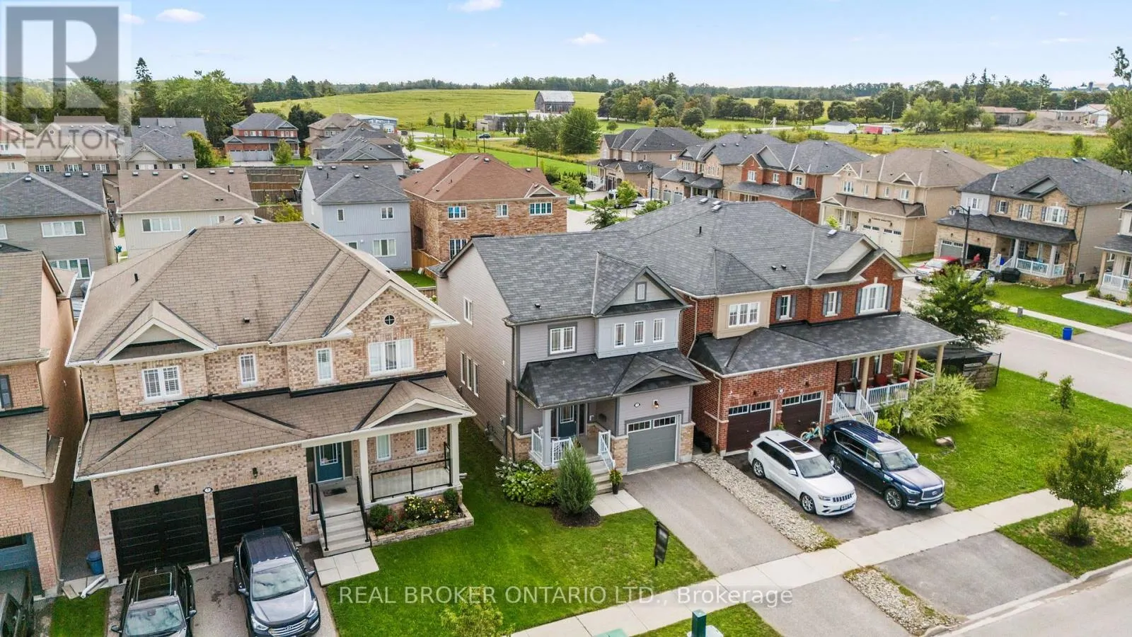5 DON HADDEN CRESCENT