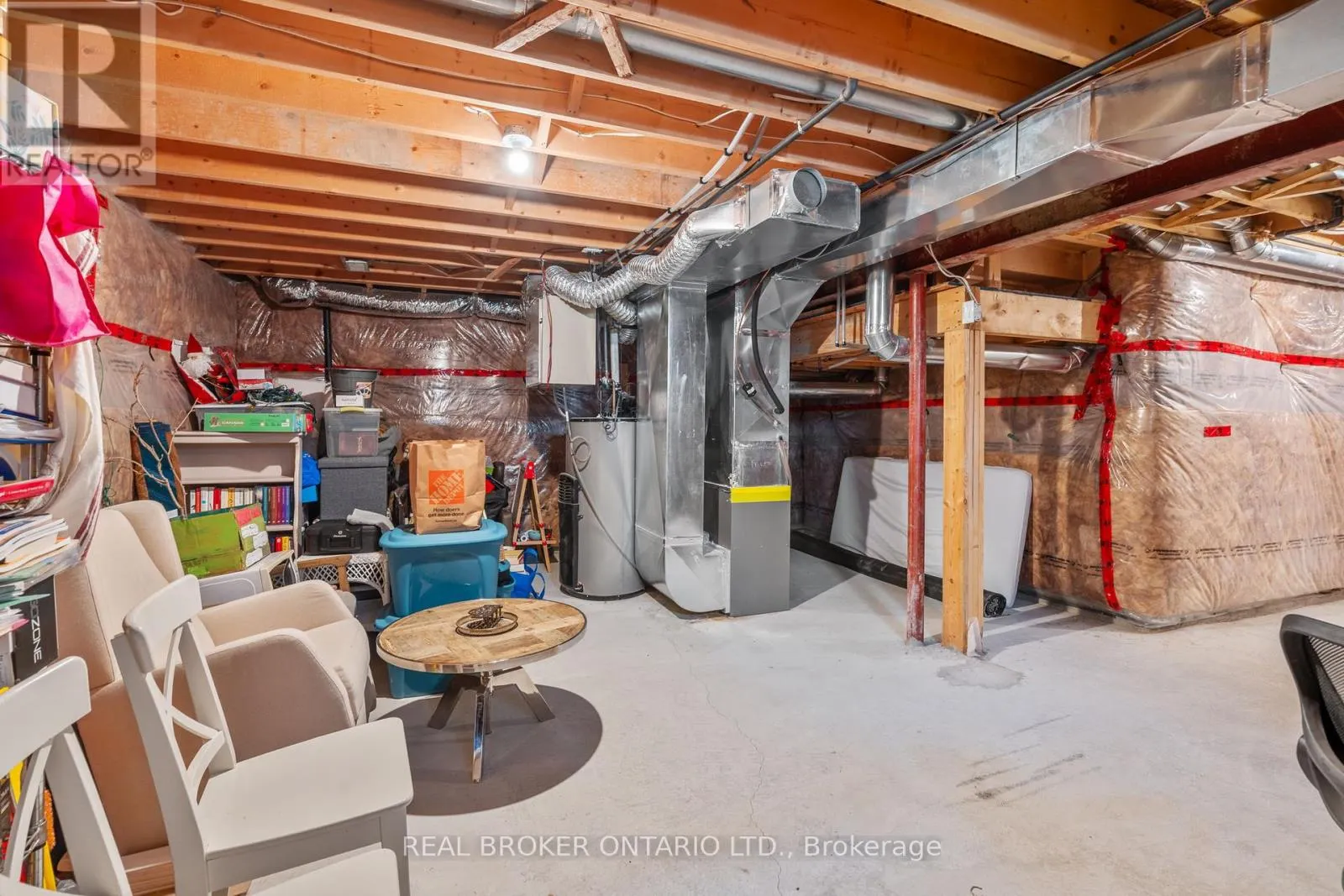 5 DON HADDEN CRESCENT