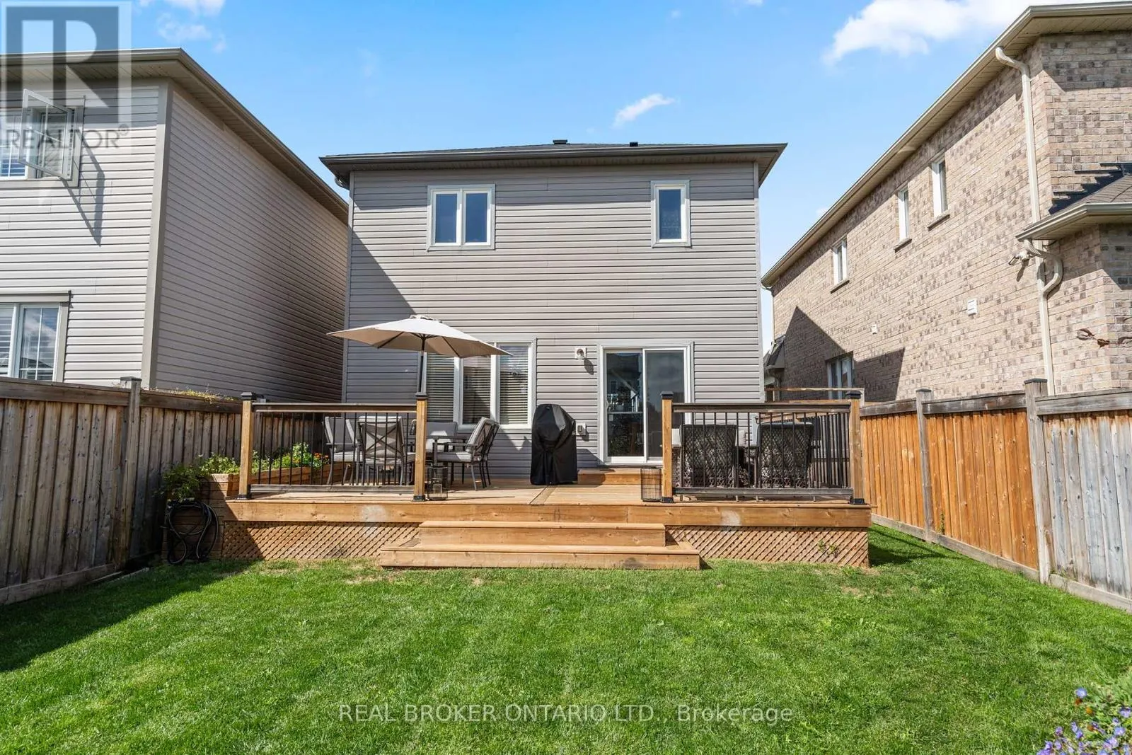 5 DON HADDEN CRESCENT