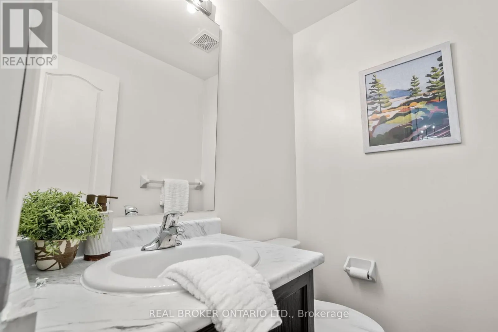 5 DON HADDEN CRESCENT