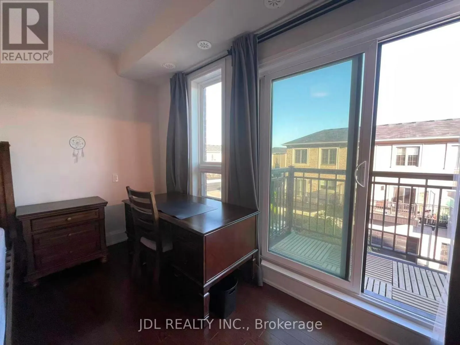 ROOM D - 4016 HIGHWAY 7 STREET E