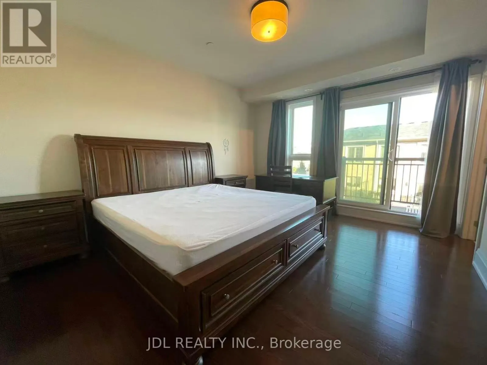 ROOM D - 4016 HIGHWAY 7 STREET E