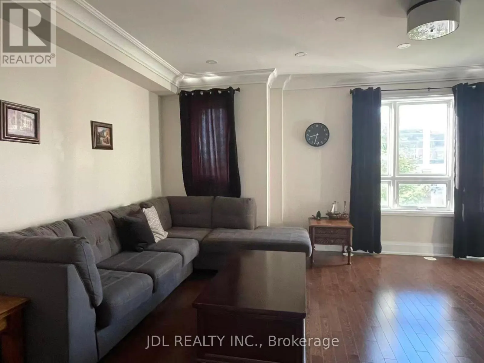 ROOM D - 4016 HIGHWAY 7 STREET E