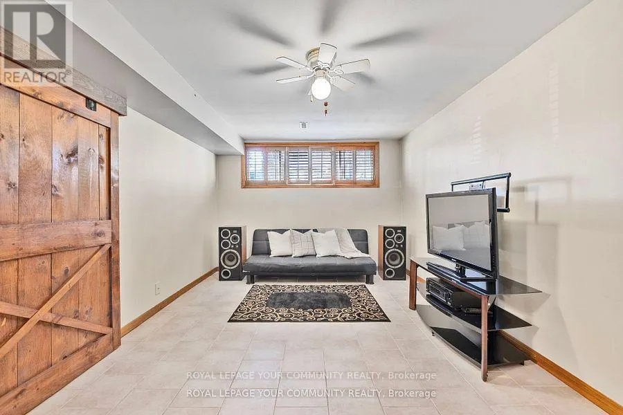 69 WOOD CRESCENT