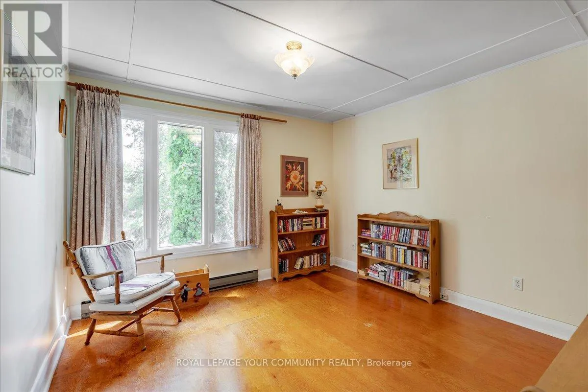 258 LAKEVIEW BOULEVARD