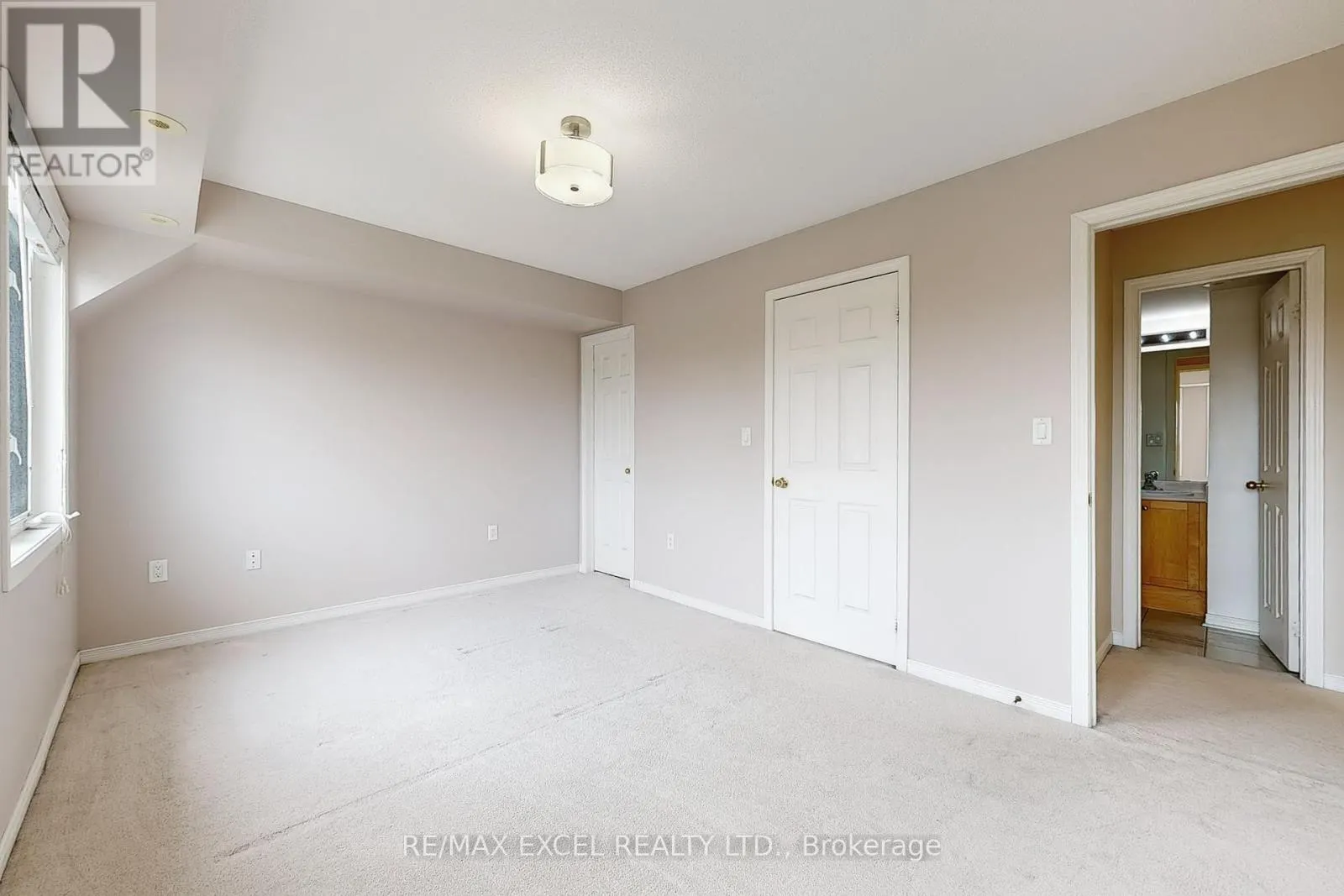 2173 BUR OAK AVENUE