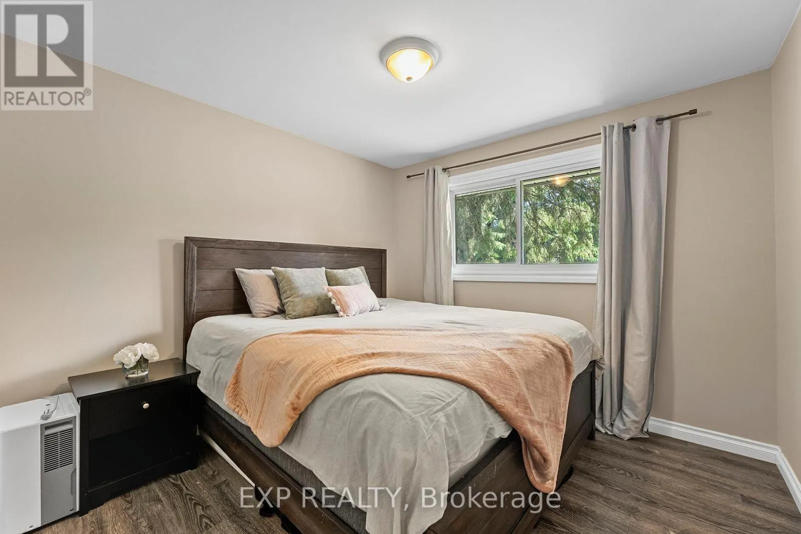 2186 RICHARD STREET