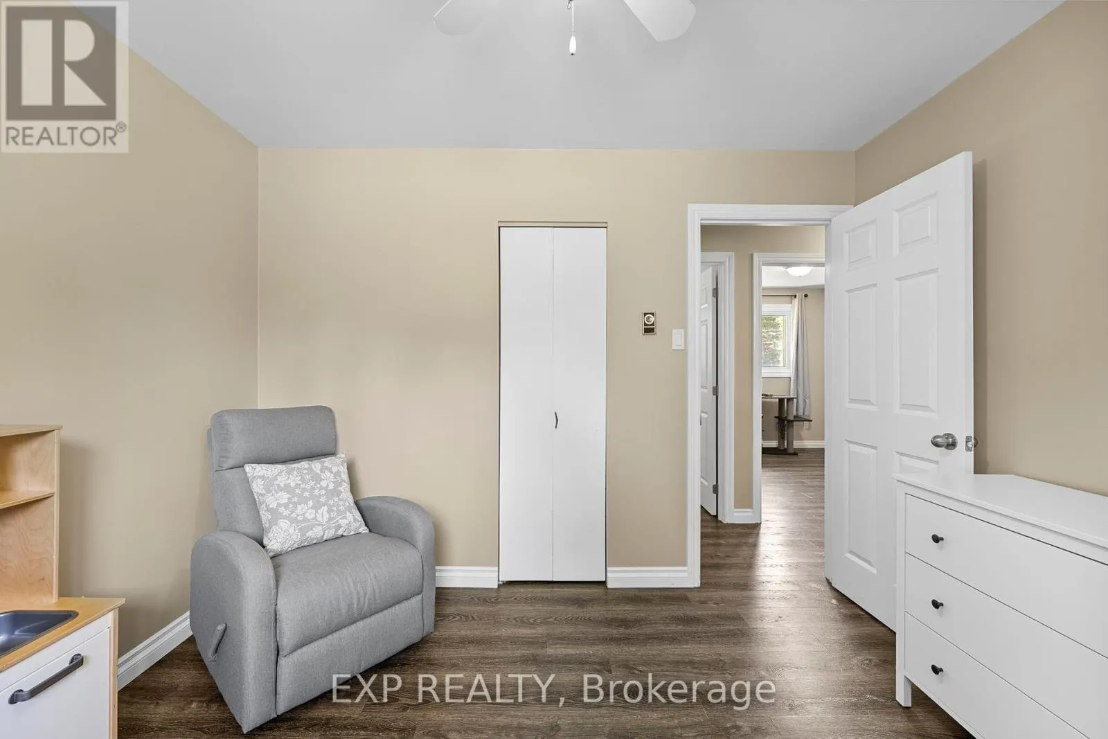 2186 RICHARD STREET