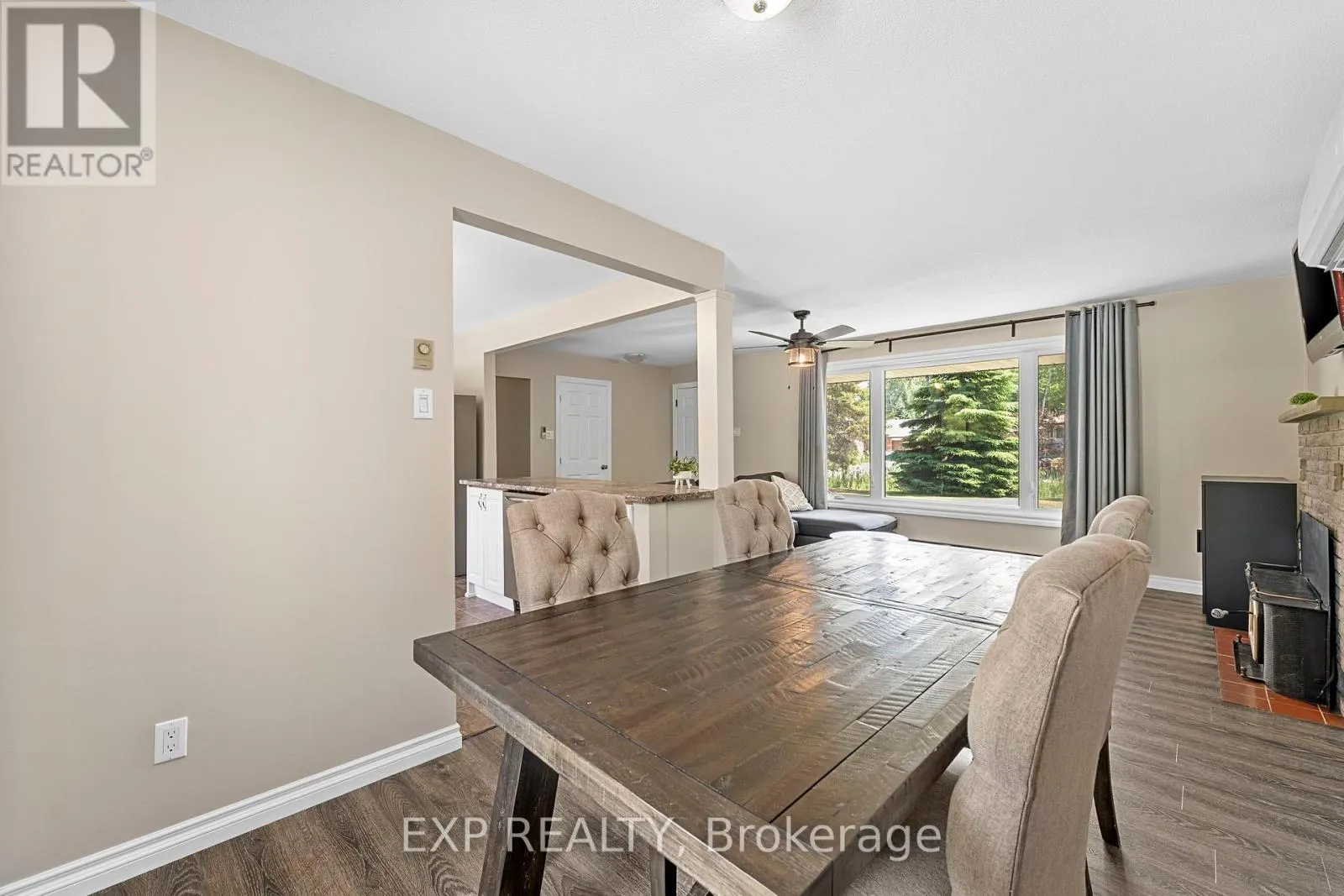 2186 RICHARD STREET