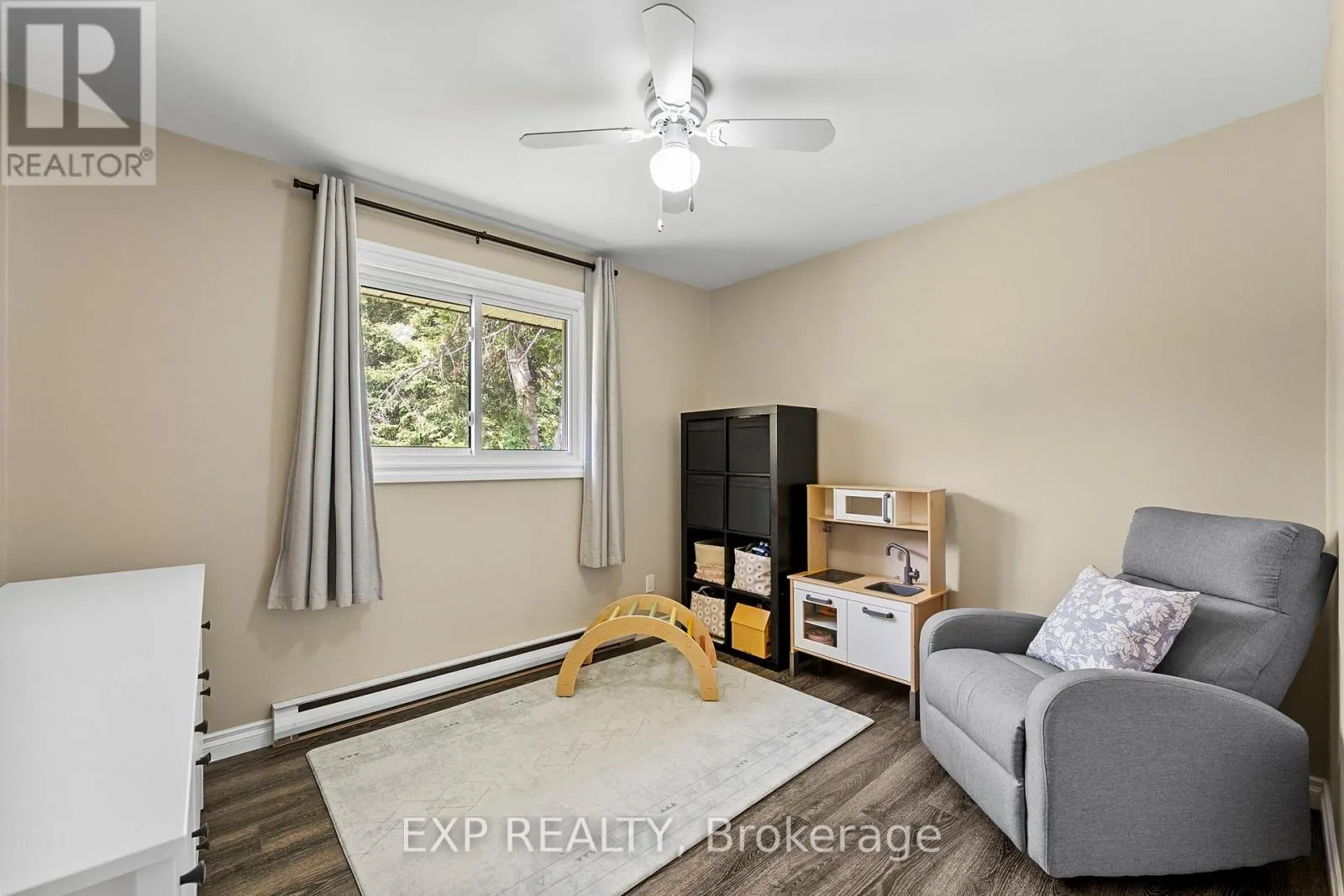 2186 RICHARD STREET