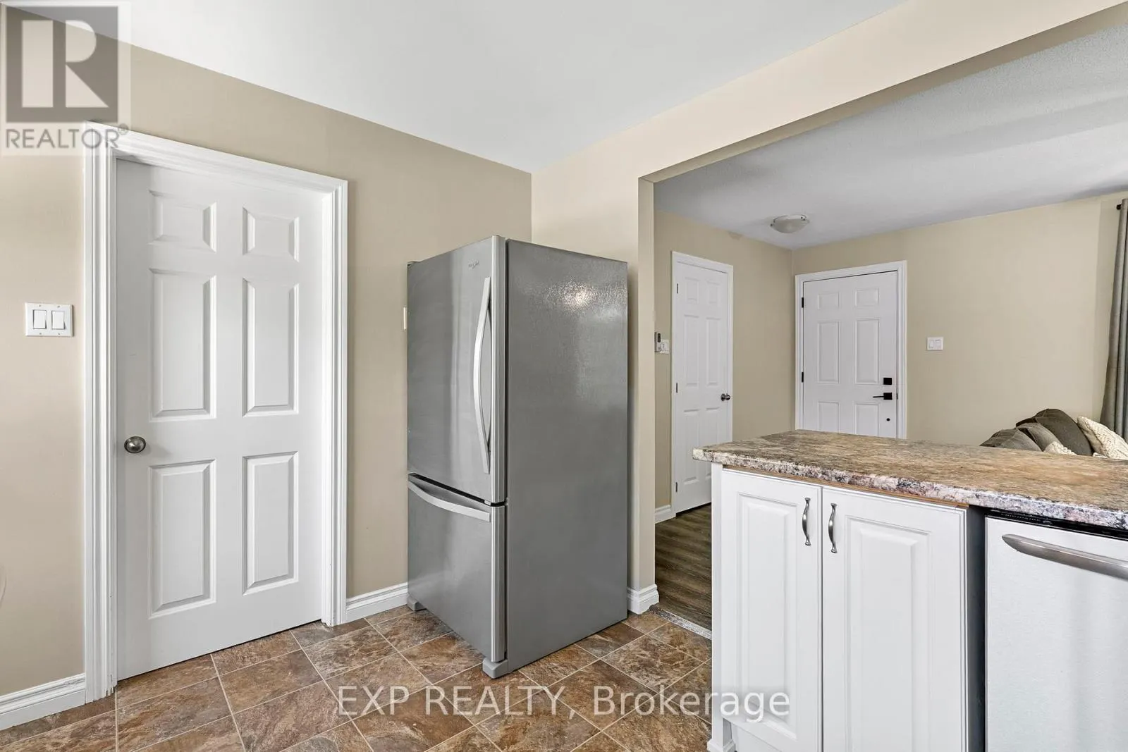 2186 RICHARD STREET