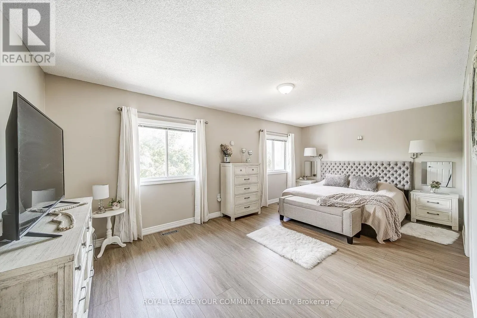 21 LITNER CRESCENT