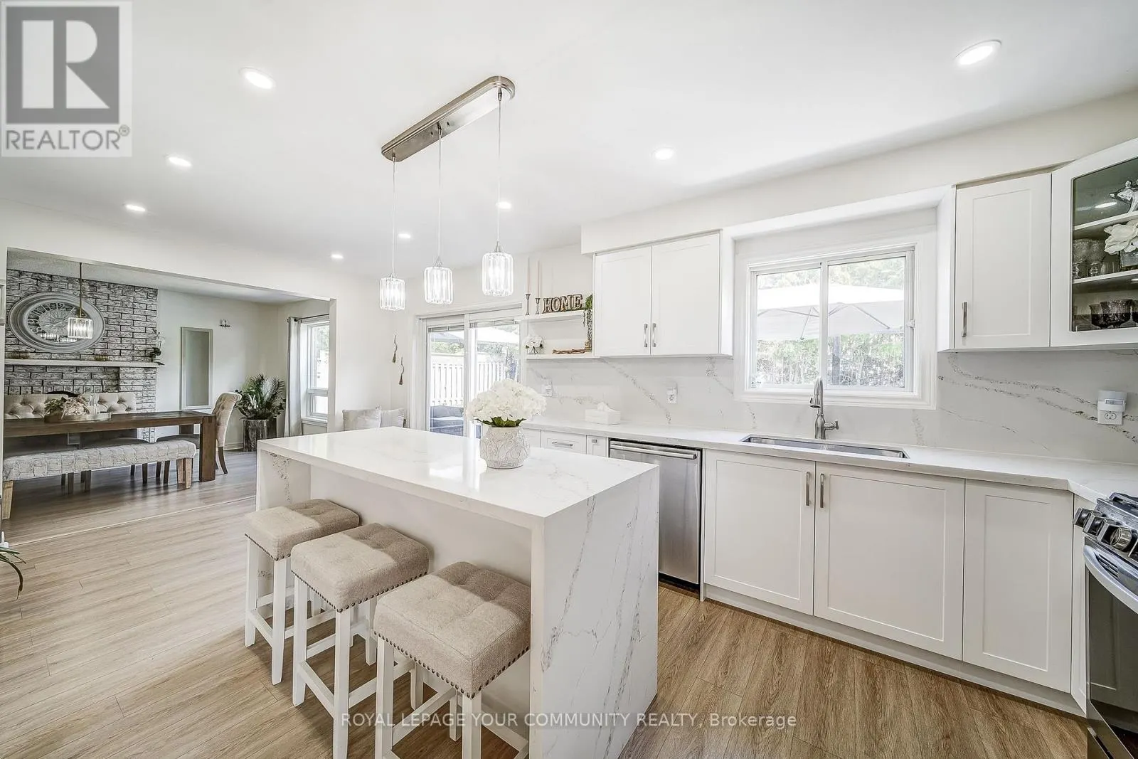 21 LITNER CRESCENT